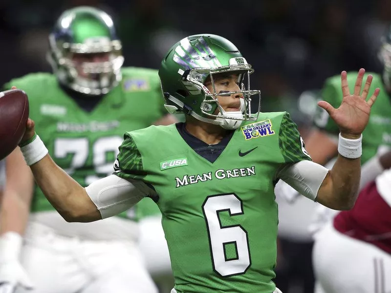 North Texas quarterback Mason Fine