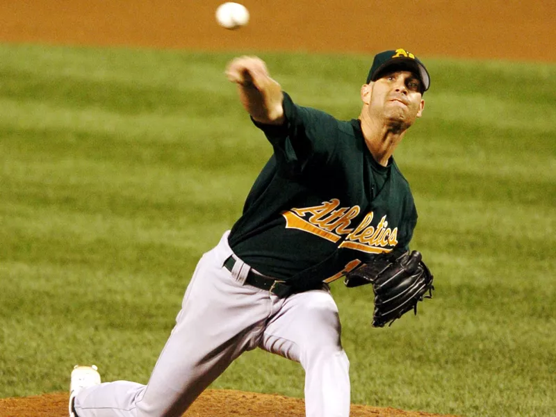 Tim Hudson delivers