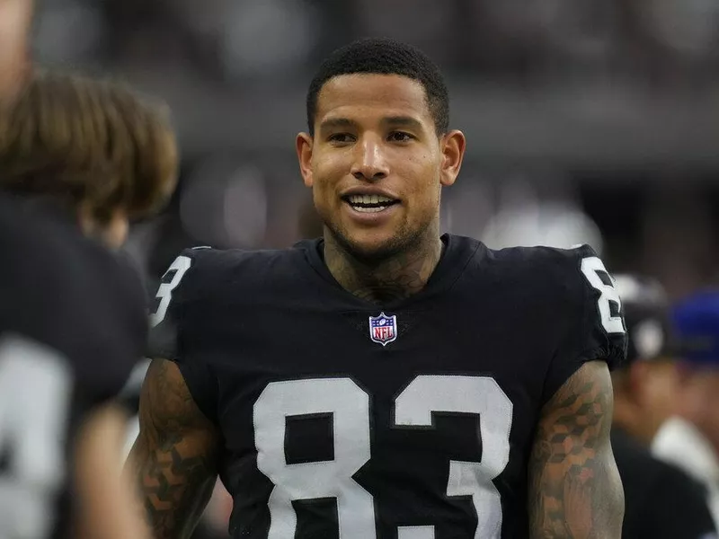 Las Vegas Raiders tight end Darren Waller (83)