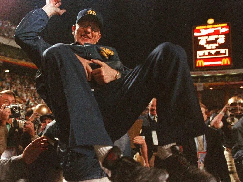 Notre Dame head coach Lou Holtz