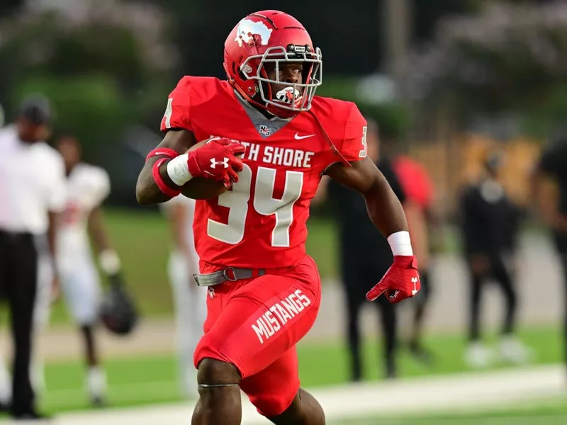 North Shore High running back Rashaad Johnson