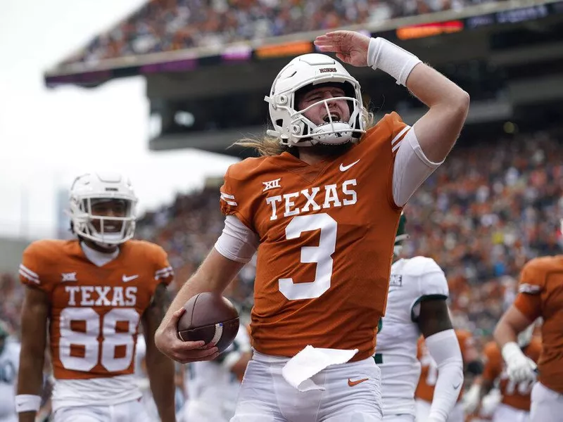 Texas quarterback Quinn Ewers