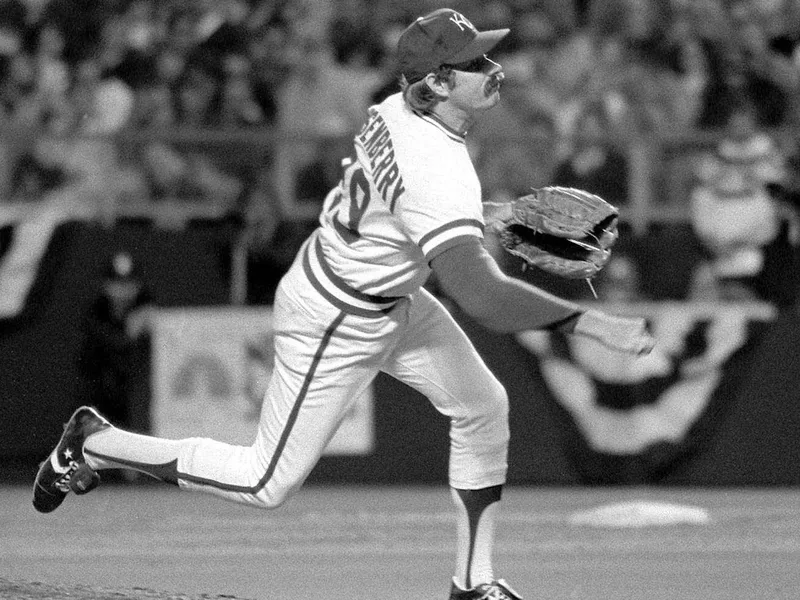 Kansas City Royals pitcher Dan Quisenberry delivers