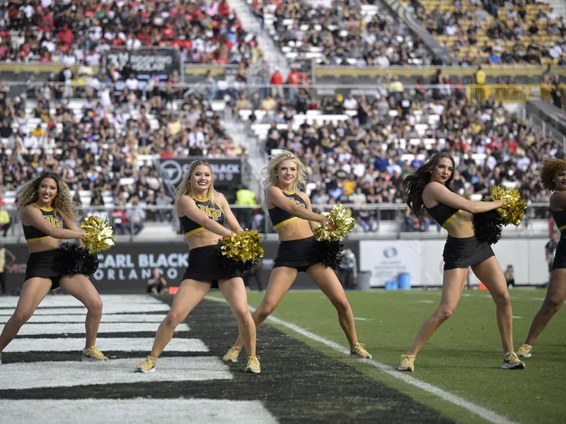 Central Florida cheerleaders