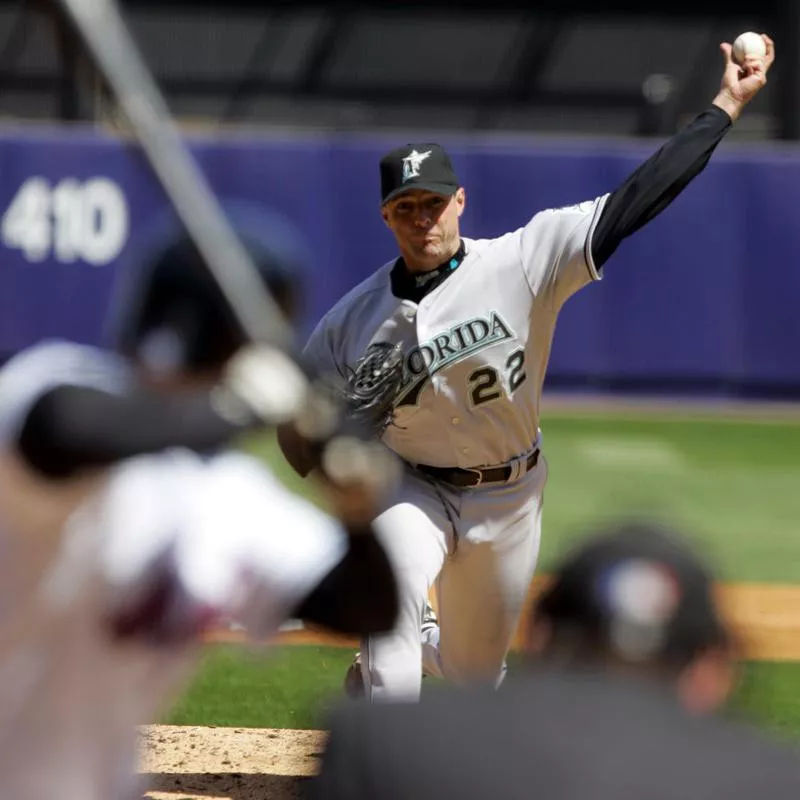 Florida Marlins pitcher Al Leiter delivers pitch