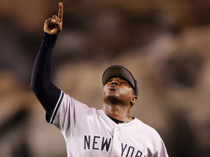 New York Yankees relief pitcher Tom Gordon reacts