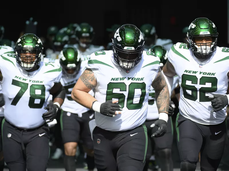 New York Jets guard Laken Tomlinson (78), center Connor McGovern (60) and guard Adam Pankey