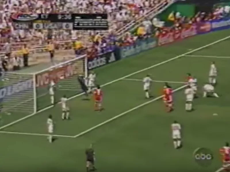 Kristine Lilly's header